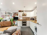Недвижимость Henriques Street: 4