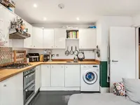 Недвижимость Henriques Street: 9