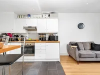 Недвижимость Henriques Street: 7