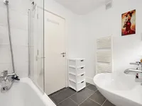 Недвижимость Henriques Street: 23