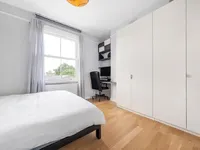 Недвижимость Loughborough Road: 10