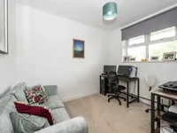 Недвижимость Melville Court, Goldhawk Road: 1