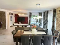 Недвижимость Новый дом в Побрях 749 м²: 9