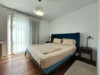 Недвижимость Трехкомнатная квартира в центре: 5
