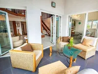 Недвижимость Четырехкомнатная квартира, Центр: 8