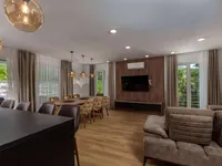 Недвижимость Семейный дом 225 м², Центр: 7