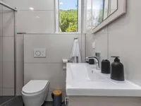 Недвижимость Семейный дом 225 м², Центр: 17