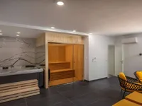 Недвижимость Семейный дом 225 м², Центр: 18