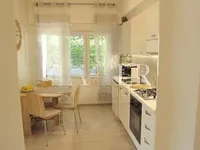 Недвижимость Трехкомнатная квартира в центре: 6