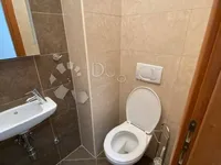 Недвижимость Трёхкомнатная квартира в центре: 8