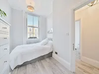 Недвижимость Finborough Road: 9
