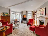Недвижимость Riverpark Court, Embankment Gardens: 5