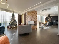 Недвижимость Четырёхкомнатная квартира Центр: 22
