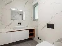 Недвижимость Трёхкомнатная квартира в центре: 10
