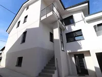 Недвижимость Дом, Брдо: 1