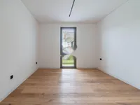 Недвижимость Четырехкомнатная квартира Бежиград: 74