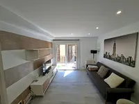 Недвижимость Furnished 2-bedroom apartment with parking: 2
