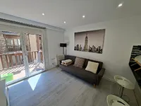 Недвижимость Furnished 2-bedroom apartment with parking: 3