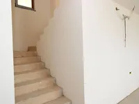 Недвижимость Многоквартирный дом Ичичи: 8