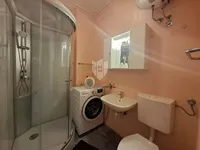 Недвижимость Двухкомнатная квартира Центр: 9