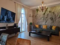 Недвижимость Трёхкомнатная квартира в центре: 1