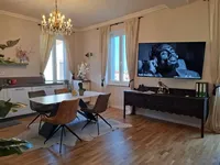 Недвижимость Трёхкомнатная квартира в центре: 3