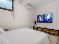 Недвижимость One-room apartment in the center: 7
