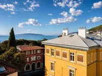 Недвижимость Three-room apartment in the center: 2