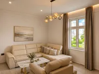 Недвижимость Three-room apartment in the center: 4