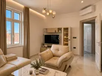 Недвижимость Three-room apartment in the center: 5