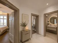 Недвижимость Three-room apartment in the center: 13