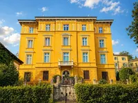 Недвижимость Three-room apartment in the center: 14