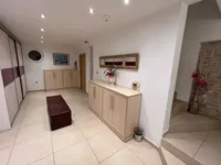 Недвижимость The Pobri Apartment Building: 8