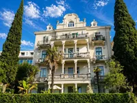 Недвижимость Four-room apartment in the center of Opatija: 3