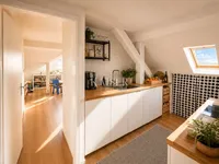 Недвижимость Four-room apartment in the center of Opatija: 8
