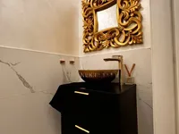 Недвижимость Three-room apartment in the center: 9