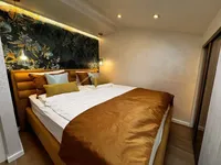 Недвижимость Three-room apartment in the center: 22