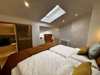 Недвижимость Three-room apartment in the center: 23