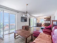 Недвижимость Three-room apartment in Ičići: 1