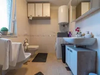 Недвижимость Three-room apartment in the center: 6