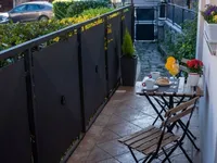 Недвижимость Three-room apartment in the center: 8