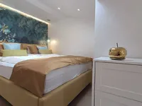 Недвижимость Three-room apartment, city center: 12