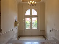 Недвижимость Three-room apartment, city center: 20