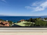 Недвижимость Four-room apartment in the city center: 1