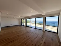Недвижимость Four-room apartment in the city center: 4