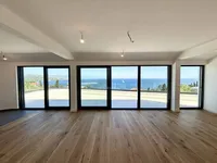Недвижимость Four-room apartment in the city center: 5