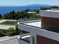 Недвижимость Four-room apartment in the center of Opatija: 2