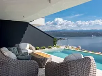 Недвижимость Three-room apartment Center: 4