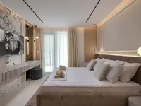 Недвижимость Three-room apartment Center: 20