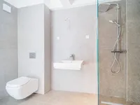Недвижимость Three-room apartment in the center: 10